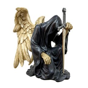 Angel of Death På Knä med Svärd